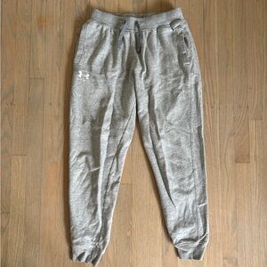 Men’s heather gray under armour joggers